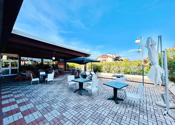 Ambra - Accesso A 3 Piscine A 200m Dal 代森扎诺-德尔加达